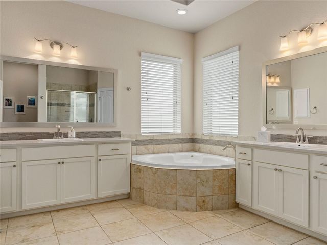 18003 Resort VW, San Antonio, TX 78255