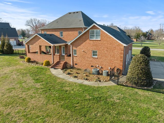 104 FAIRWAYS BLVD, W, Tullahoma, TN 37388