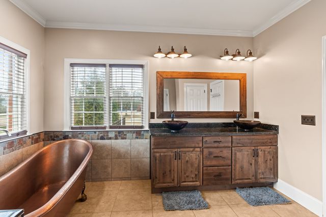 104 FAIRWAYS BLVD, W, Tullahoma, TN 37388