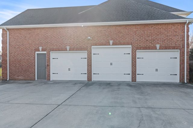 104 FAIRWAYS BLVD, W, Tullahoma, TN 37388