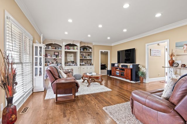 104 FAIRWAYS BLVD, W, Tullahoma, TN 37388