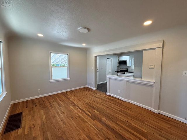 1015 W Routt Ave, Pueblo, CO 81004
