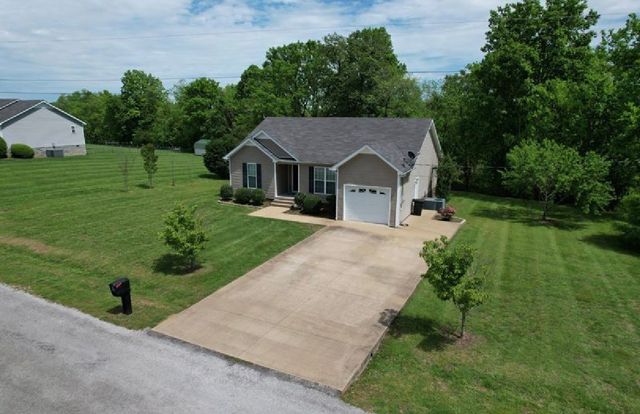 215 Desperado Ave, Pulaski, TN 38478