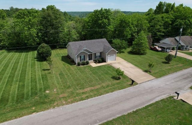 215 Desperado Ave, Pulaski, TN 38478