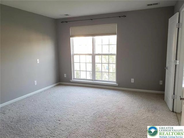 8486 Putnam Court, Upper Macungie Twp, PA 18031