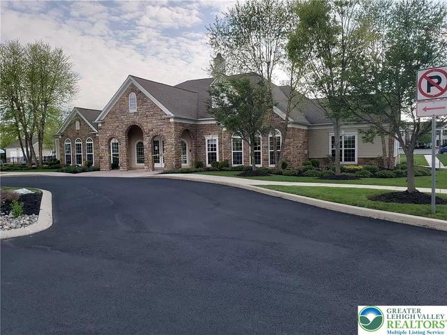 8486 Putnam Court, Upper Macungie Twp, PA 18031