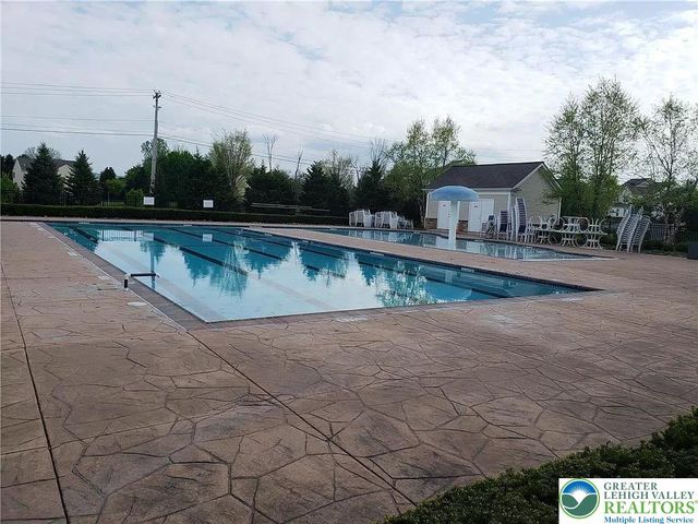 8486 Putnam Court, Upper Macungie Twp, PA 18031