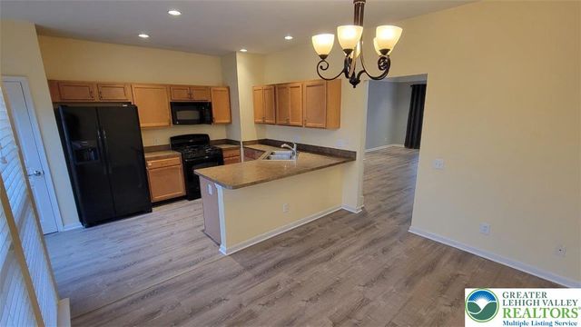 8486 Putnam Court, Upper Macungie Twp, PA 18031