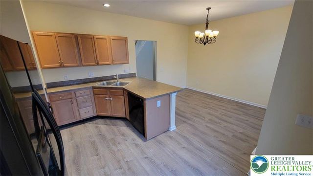 8486 Putnam Court, Upper Macungie Twp, PA 18031