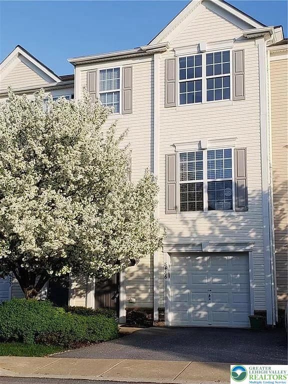 8486 Putnam Court, Upper Macungie Twp, PA 18031