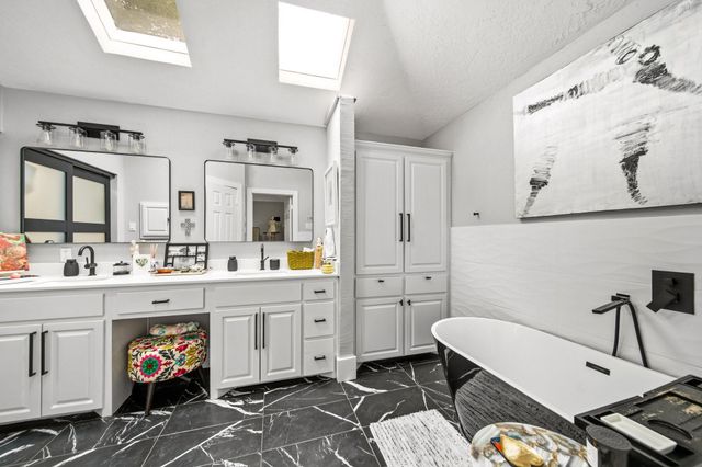 906 Maple Branch Lane, Pearland, TX 77584