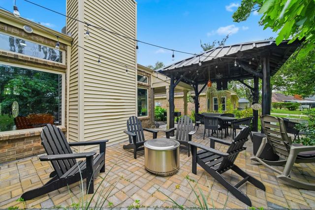 906 Maple Branch Lane, Pearland, TX 77584