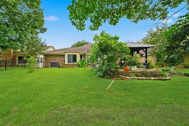 906 Maple Branch Lane, Pearland, TX 77584
