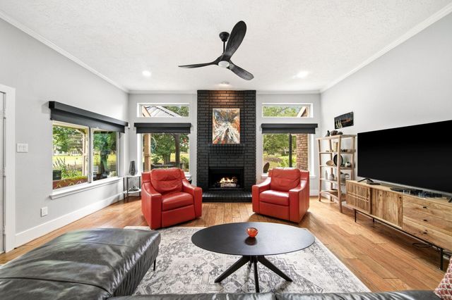 906 Maple Branch Lane, Pearland, TX 77584