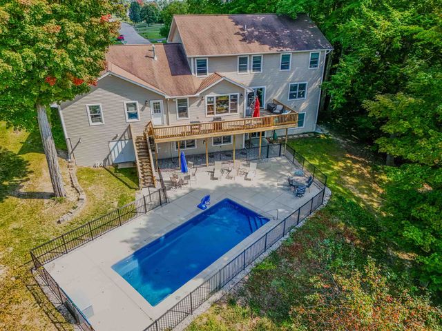 5223 Liberty Drive, Garfield Twp, MI 49685