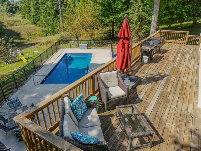 5223 Liberty Drive, Garfield Twp, MI 49685