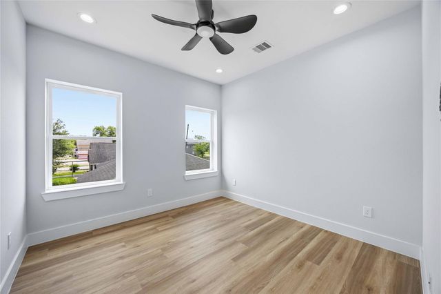 4138 Larkspur Street B, Houston, TX 77051