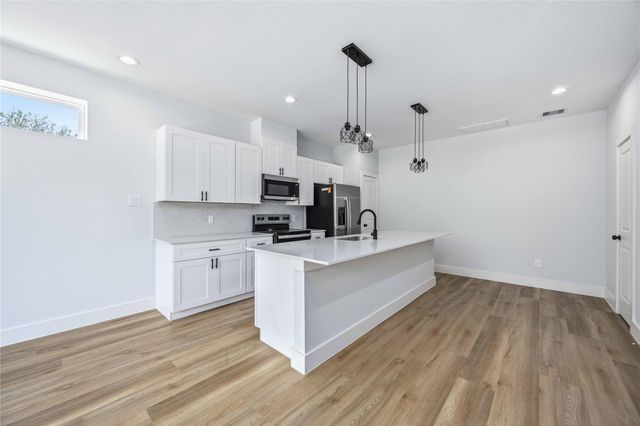 4138 Larkspur Street B, Houston, TX 77051
