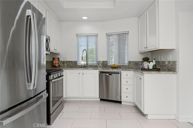 35 Del Perlatto, Irvine, CA 92614