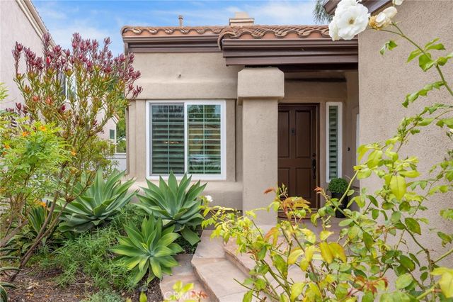 35 Del Perlatto, Irvine, CA 92614