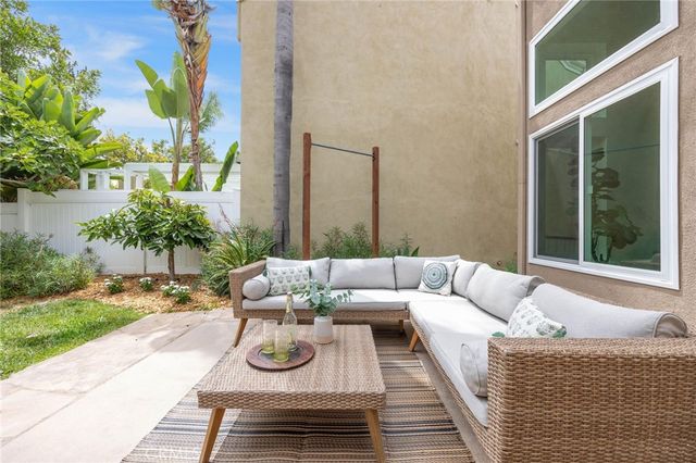 35 Del Perlatto, Irvine, CA 92614