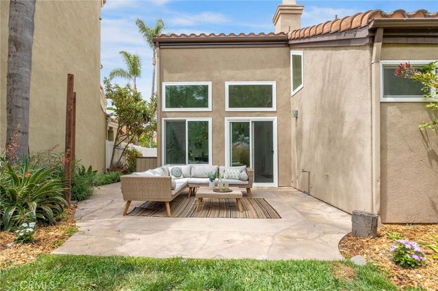 35 Del Perlatto, Irvine, CA 92614