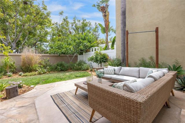 35 Del Perlatto, Irvine, CA 92614