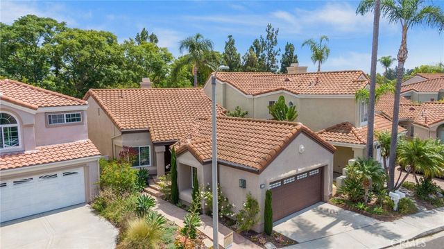 35 Del Perlatto, Irvine, CA 92614