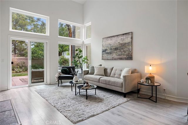 35 Del Perlatto, Irvine, CA 92614