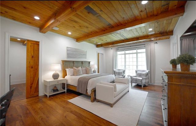 5360 Lake Forrest Drive, Atlanta, GA 30342