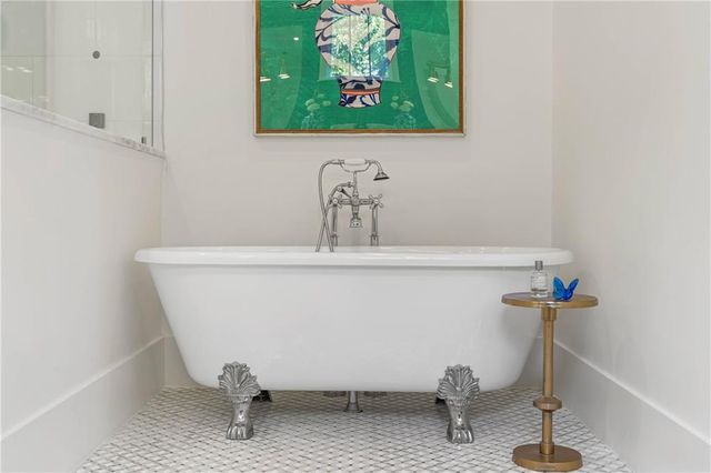 5360 Lake Forrest Drive, Atlanta, GA 30342