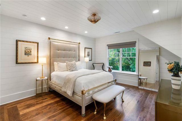 5360 Lake Forrest Drive, Atlanta, GA 30342