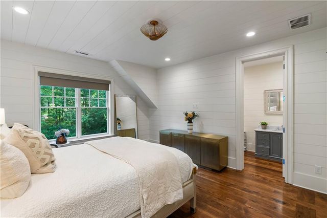 5360 Lake Forrest Drive, Atlanta, GA 30342