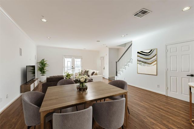 17 Waugh Drive 209, Houston, TX 77007