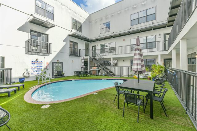 17 Waugh Drive 209, Houston, TX 77007