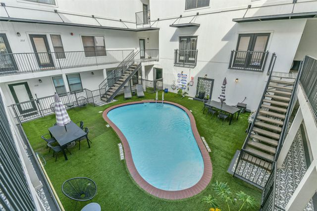 17 Waugh Drive 209, Houston, TX 77007