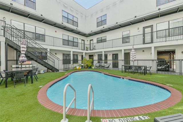 17 Waugh Drive 209, Houston, TX 77007