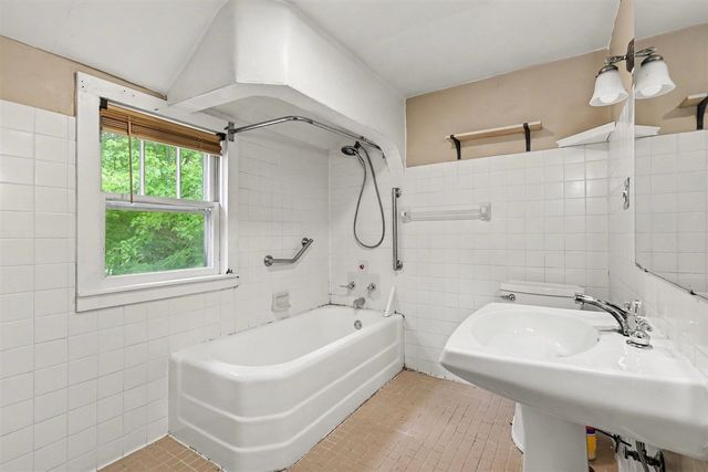 598 S Brooks Road, Muskegon, MI 49442