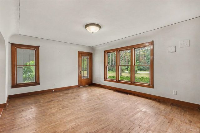 598 S Brooks Road, Muskegon, MI 49442