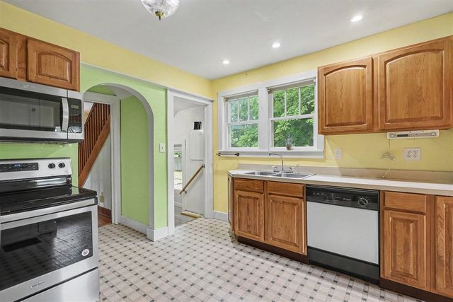 598 S Brooks Road, Muskegon, MI 49442
