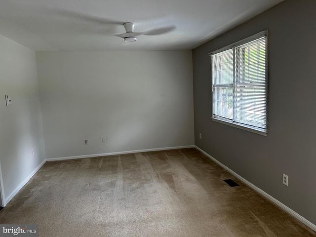 5205 PUMPHREY DR, Fairfax, VA 22032