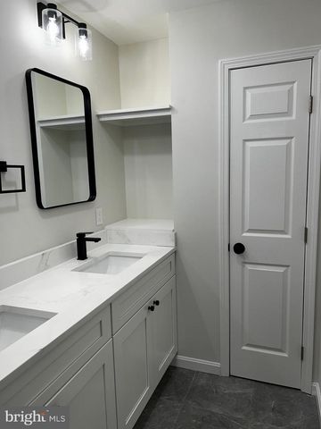 5205 PUMPHREY DR, Fairfax, VA 22032