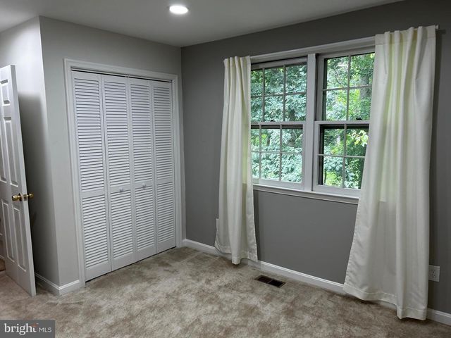 5205 PUMPHREY DR, Fairfax, VA 22032