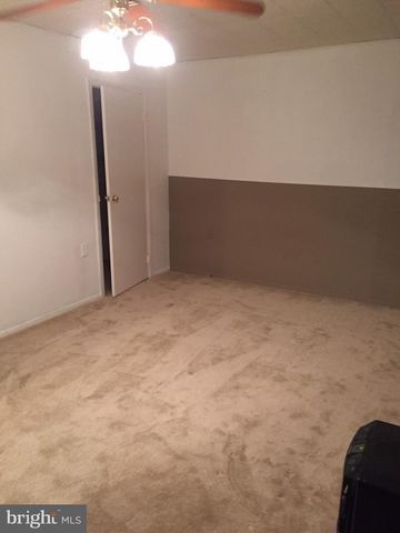 5205 PUMPHREY DR, Fairfax, VA 22032