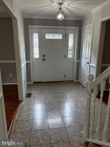 5205 PUMPHREY DR, Fairfax, VA 22032
