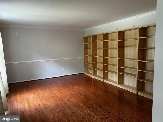 5205 PUMPHREY DR, Fairfax, VA 22032