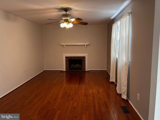 5205 PUMPHREY DR, Fairfax, VA 22032