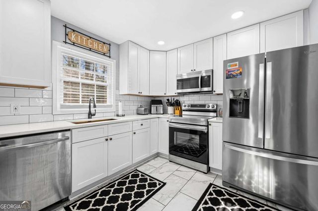 2468 Leslie Brook Drive, Decatur, GA 30035