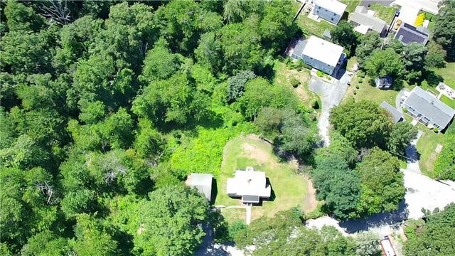 21 Narragansett Road, Cumberland, RI 02864
