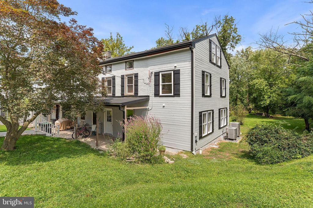 69 CROMBY RD, PHOENIXVILLE, PA 19460 — exterior
